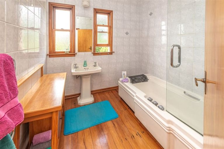 Photo of property in 27 Mount View Road, Bastia Hill, Whanganui, 4500