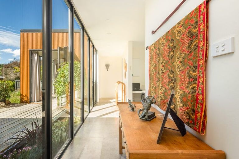 Photo of property in 3 Plumwood Lane, Cashmere, Christchurch, 8022