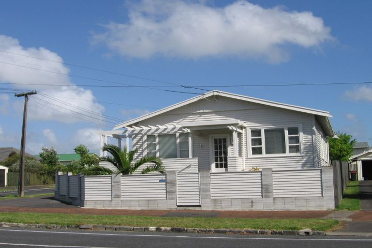 Photo of property in 88 Walker Road, Point Chevalier, Auckland, 1022