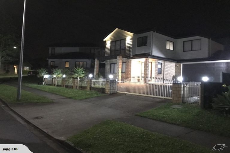Photo of property in 25 Packspur Drive, Flat Bush, Auckland, 2016