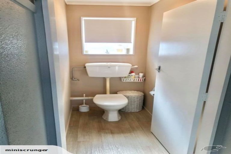 Photo of property in 2/71 Gemstone Drive, Birchville, Upper Hutt, 5018