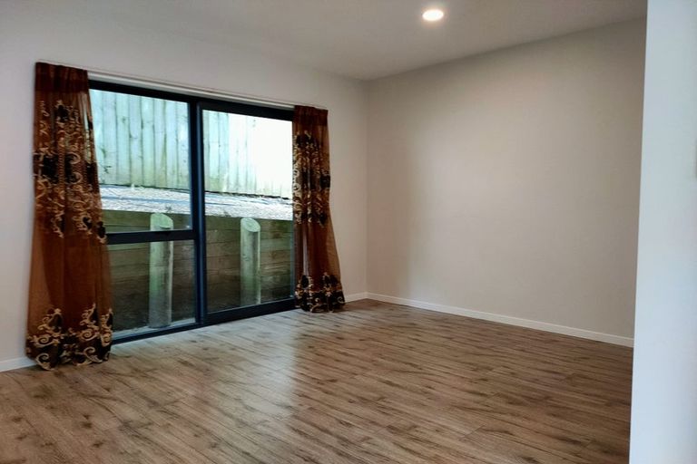 Photo of property in 12 Han Court, Glen Eden, Auckland, 0602