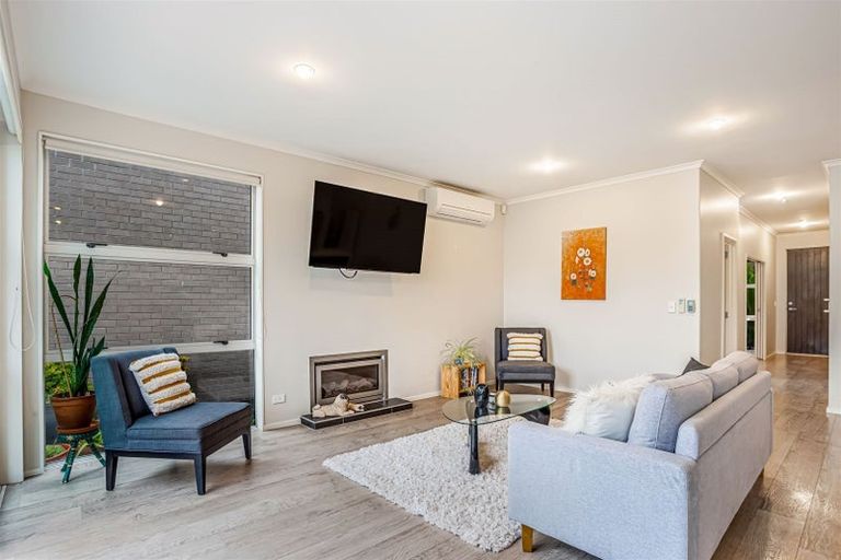 Photo of property in 6 Vincent Lane, Hobsonville, Auckland, 0616