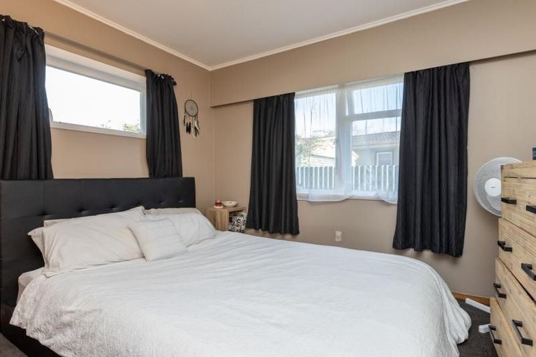 Photo of property in 4 Cranby Crescent, Onekawa, Napier, 4110