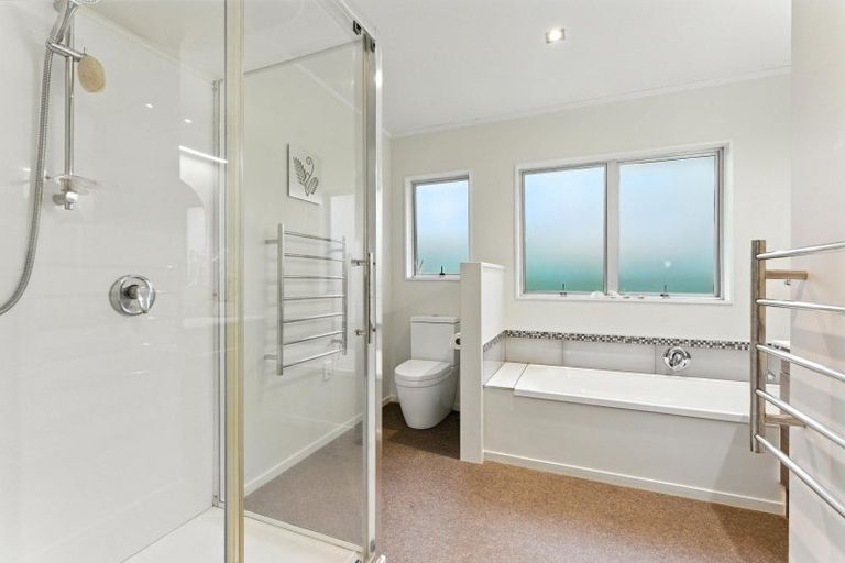 Photo of property in 32 Tararua Street, Pahiatua, 4910