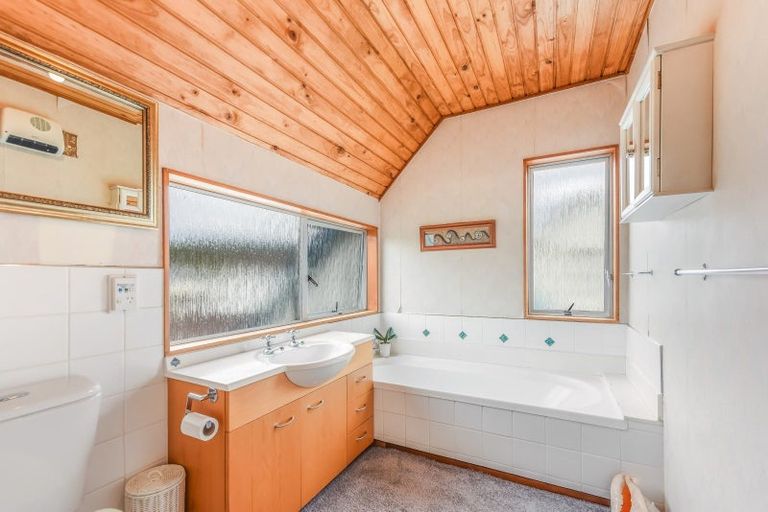 Photo of property in 2 Helena Way, The Wood, Nelson, 7010