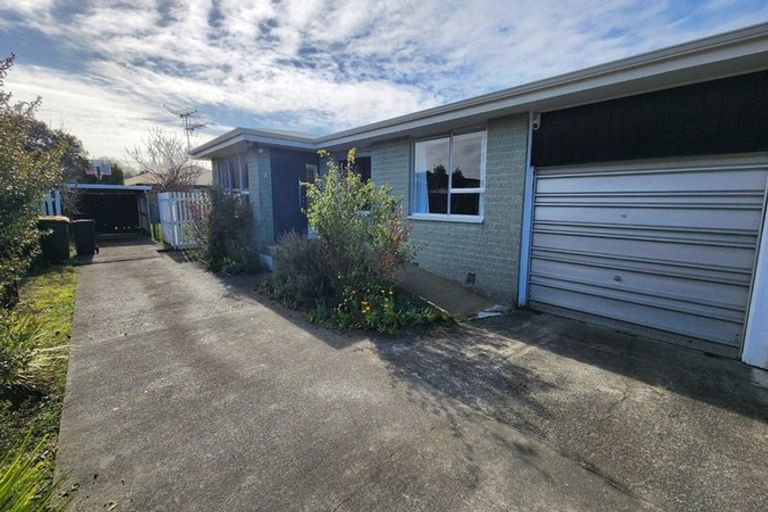 Photo of property in 1/19 Sturrocks Road, Redwood, Christchurch, 8051