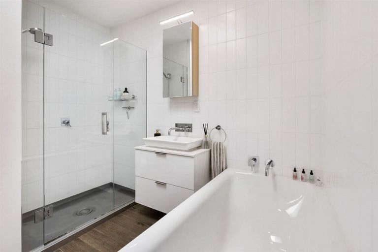 Photo of property in 7/83 Hinemoa Street, Birkenhead, Auckland, 0626