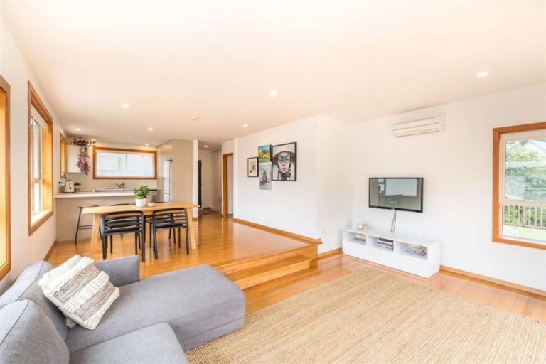 Photo of property in 36 Evans Pass Road, Sumner, Christchurch, 8081