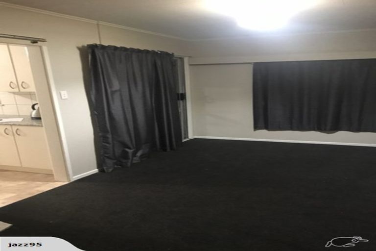 Photo of property in 100 Main Road, Waikanae, 5036