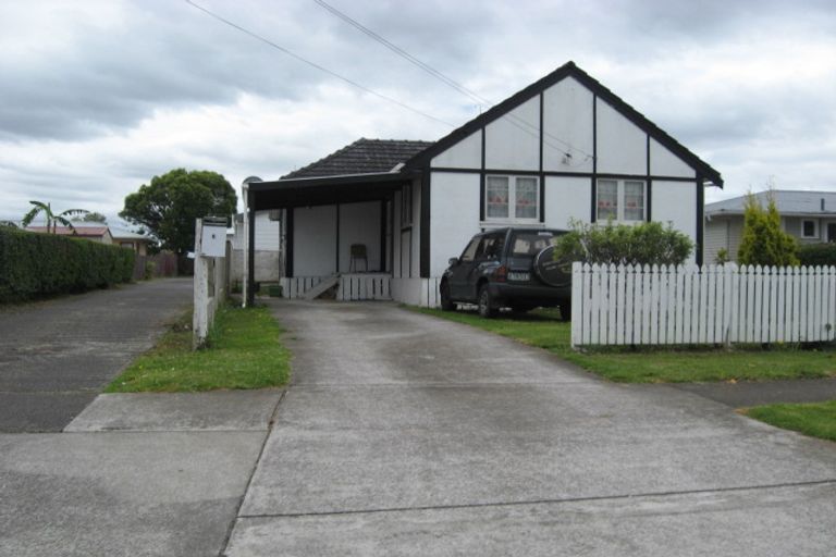 Photo of property in 2/6 Cape Road, Mangere, Auckland, 2022