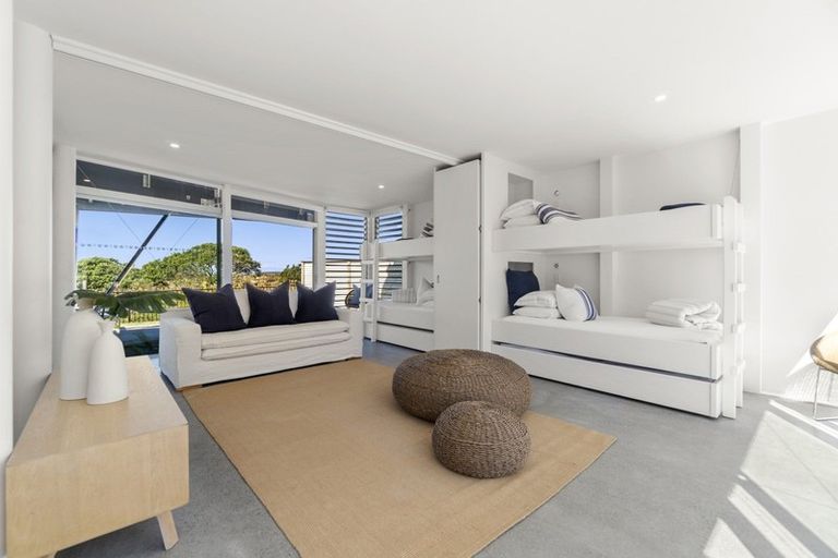 Photo of property in 4 Lagoon Way, Omaha, 0986