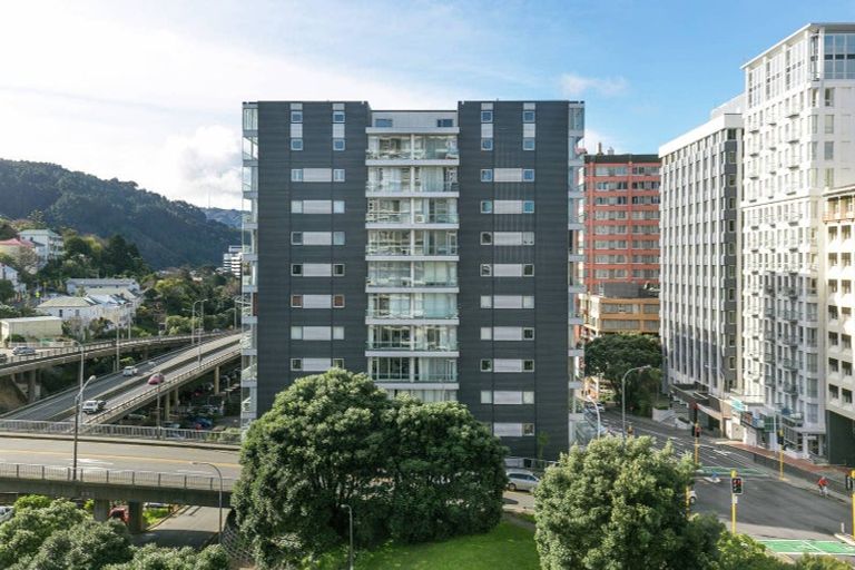 Photo of property in Montreaux Apartments, 10e/164 The Terrace, Wellington Central, Wellington, 6011