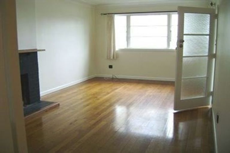 Photo of property in 2/74 Valley Road, Mount Eden, Auckland, 1024