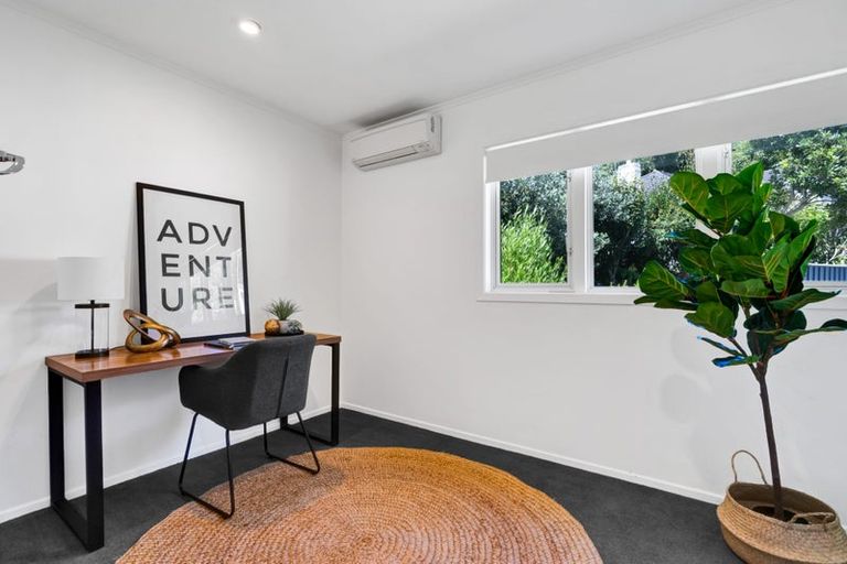 Photo of property in 21a Bracken Street, New Plymouth, 4310