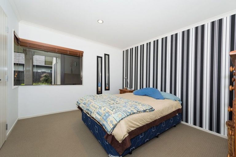 Photo of property in 11 Wakefield Place, Rototuna North, Hamilton, 3210