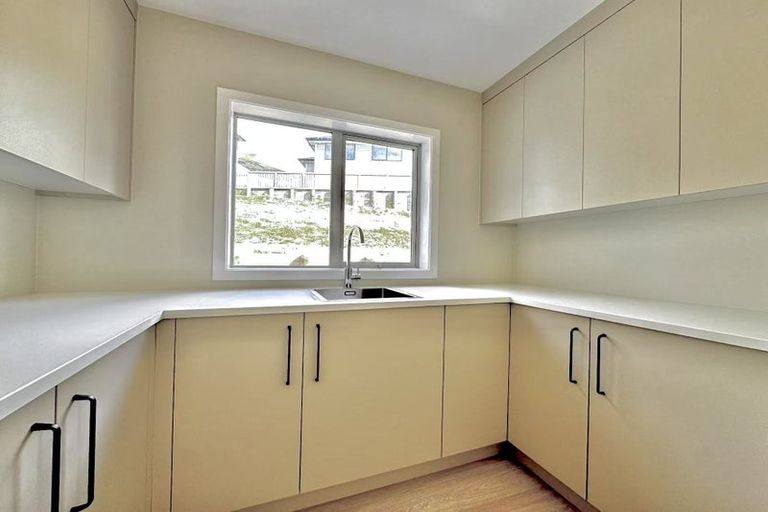 Photo of property in 7 Swinton Place, Churton Park, Wellington, 6037