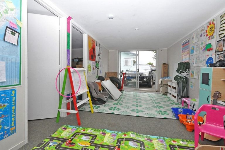 Photo of property in 9 Yearsley Place, Manurewa, Auckland, 2102