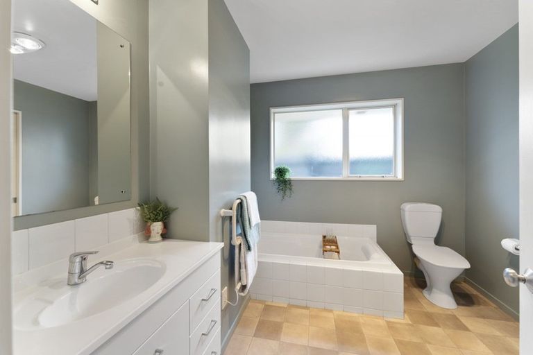 Photo of property in 8 Wychbury Street, Spreydon, Christchurch, 8024