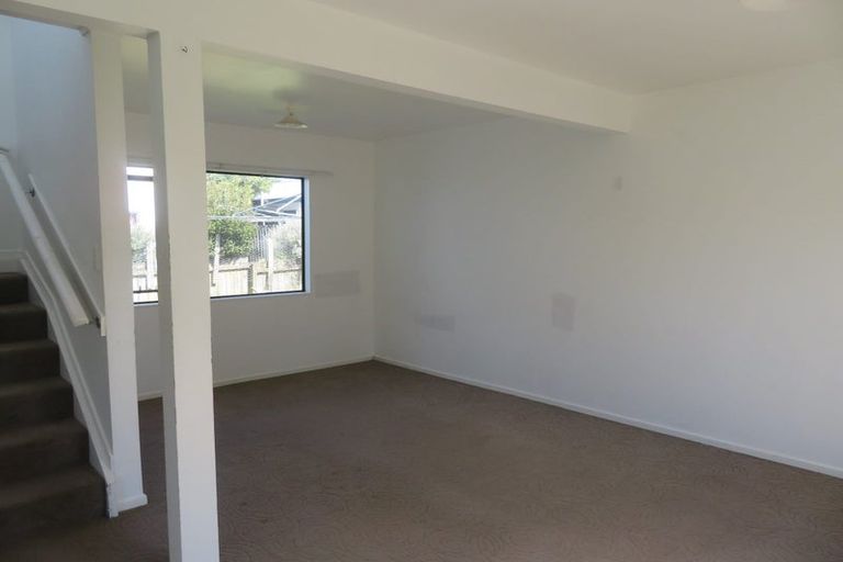 Photo of property in 26 Barneys Farm Road, Clendon Park, Auckland, 2103