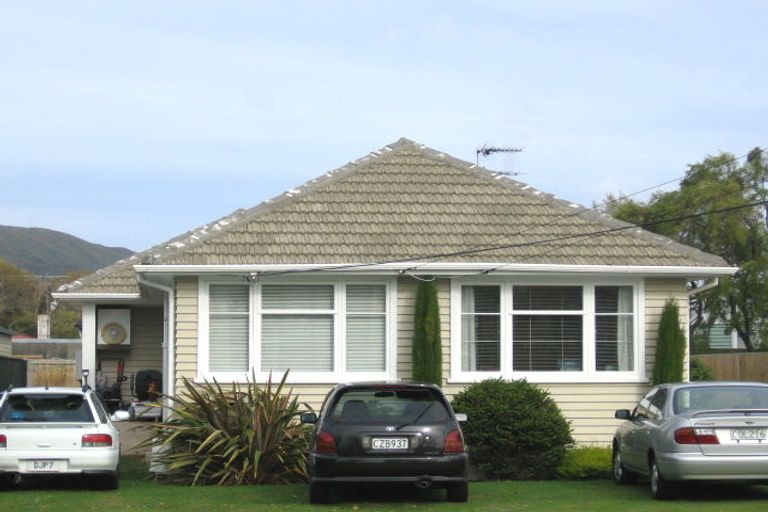 Photo of property in 11 Garden Road, Avalon, Lower Hutt, 5011