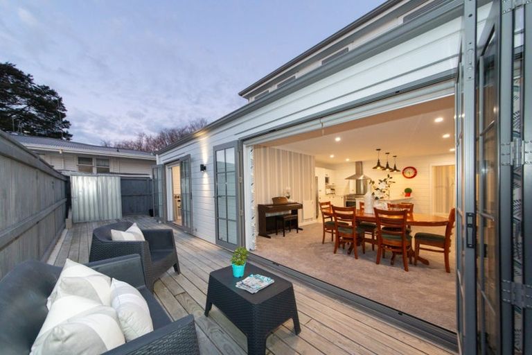 Photo of property in 3 Colombo Street, Palmerston North, 4410