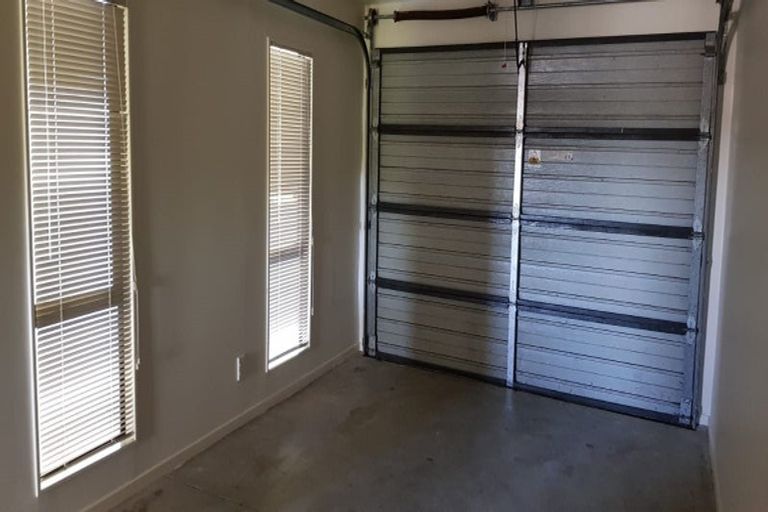 Photo of property in 1/3 Orwell Road, Greenhithe, Auckland, 0632