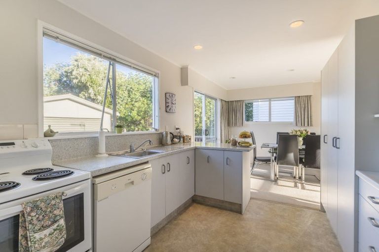 Photo of property in 15 Teoti Street, Paraparaumu Beach, Paraparaumu, 5032