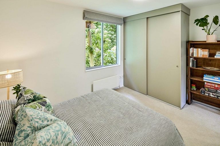 Photo of property in 14/2 Onslow Road, Khandallah, Wellington, 6035