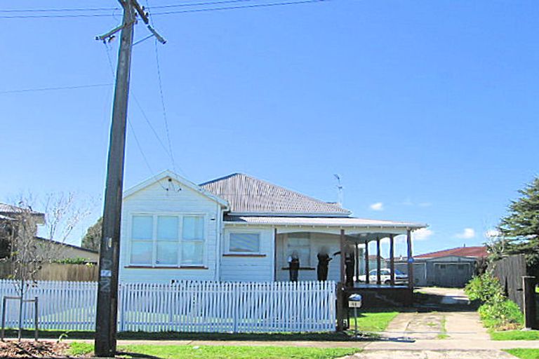 Photo of property in 43 Buckingham Crescent, Manukau, Auckland, 2025