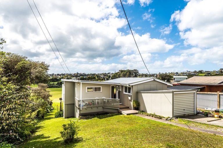 Photo of property in 10 Rimu Road, Stanmore Bay, Whangaparaoa, 0932