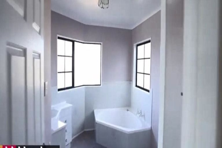 Photo of property in 11 Country Lane, Western Heights, Hamilton, 3200