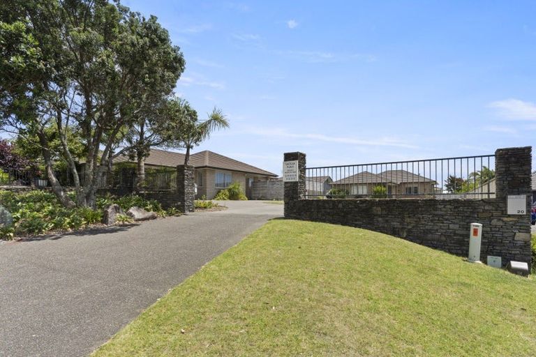 Photo of property in 40 Excelsa Place, Papamoa Beach, Papamoa, 3118