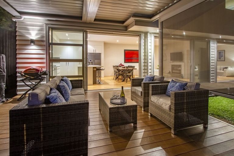 Photo of property in 340a Beach Road, Mairangi Bay, Auckland, 0630