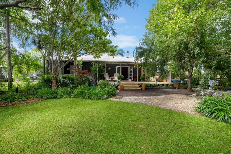 Photo of property in 56 Te Pua School Road, Helensville, 0875