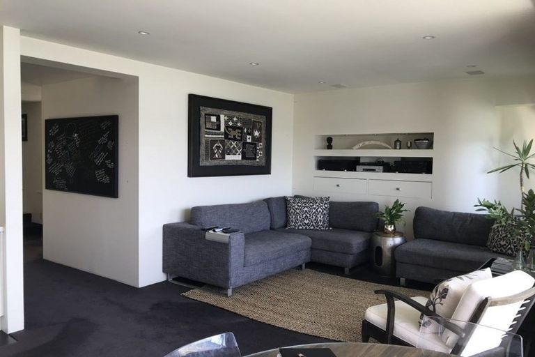 Photo of property in 154 Oriental Parade, Oriental Bay, Wellington, 6011