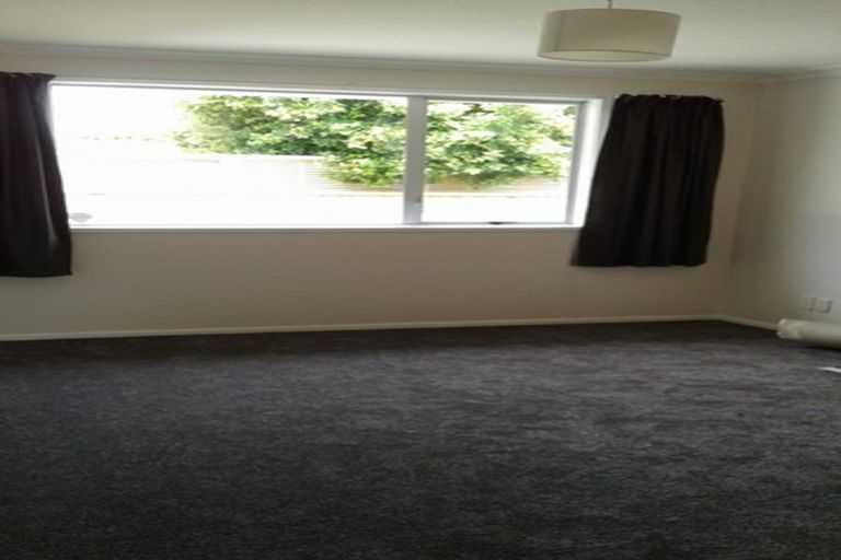Photo of property in 2/21 Neville Street, Point Chevalier, Auckland, 1022