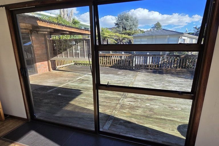Photo of property in 13 Charles Dickens Drive, Mellons Bay, Auckland, 2014