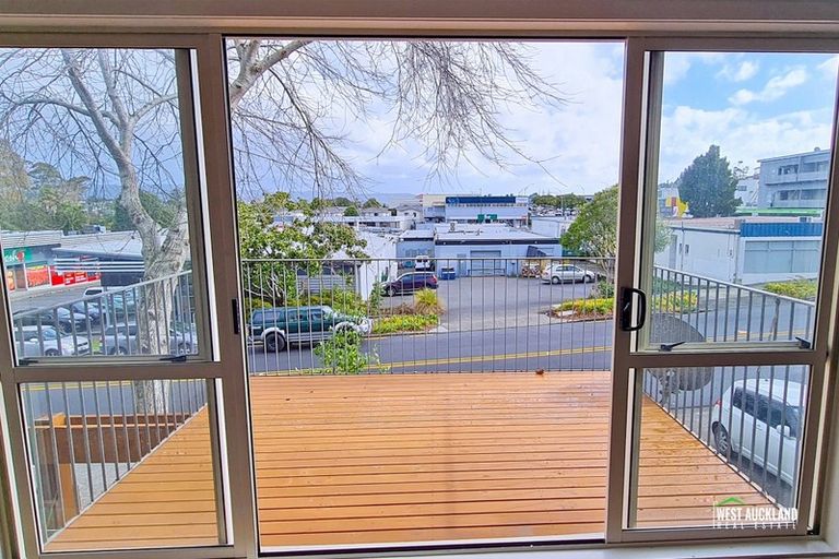 Photo of property in 8 Captain Scott Road, Glen Eden, Auckland, 0602