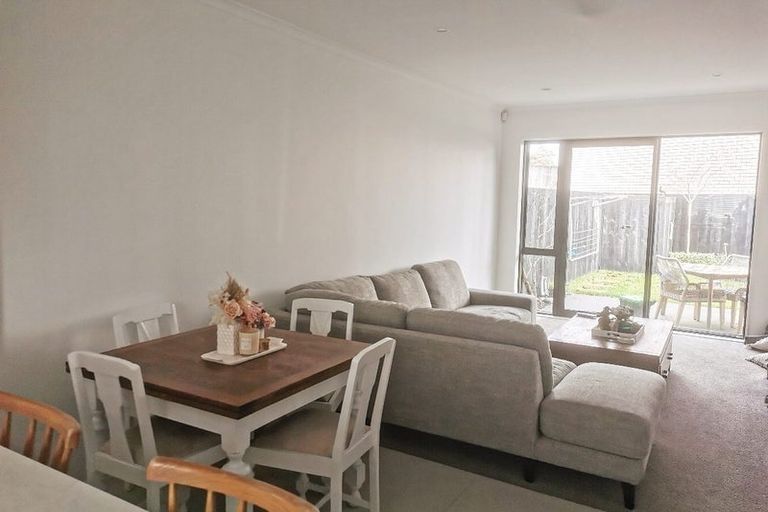 Photo of property in 12b Titoki Street, Te Atatu Peninsula, Auckland, 0610