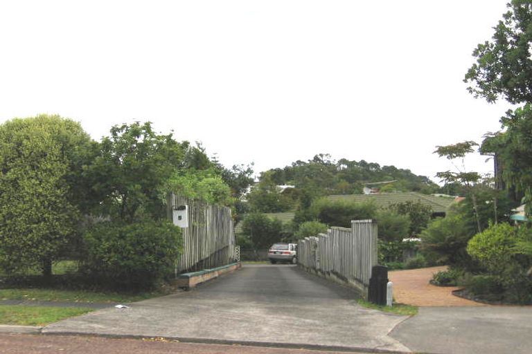 Photo of property in 5 Juliet Place, Forrest Hill, Auckland, 0620