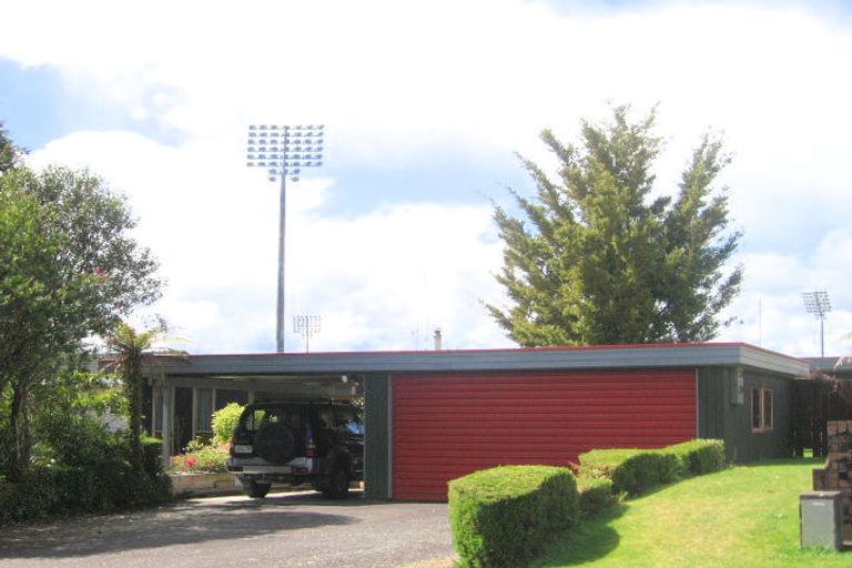 Photo of property in 11 Luxor Place, Pomare, Rotorua, 3015