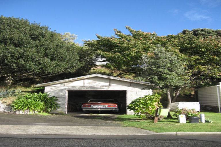 Photo of property in 16 Allen Road, Raumati Beach, Paraparaumu, 5032