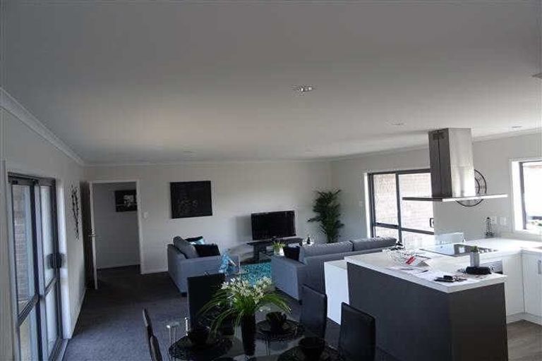 Photo of property in 43 Tuhikaramea Road, Dinsdale, Hamilton, 3204