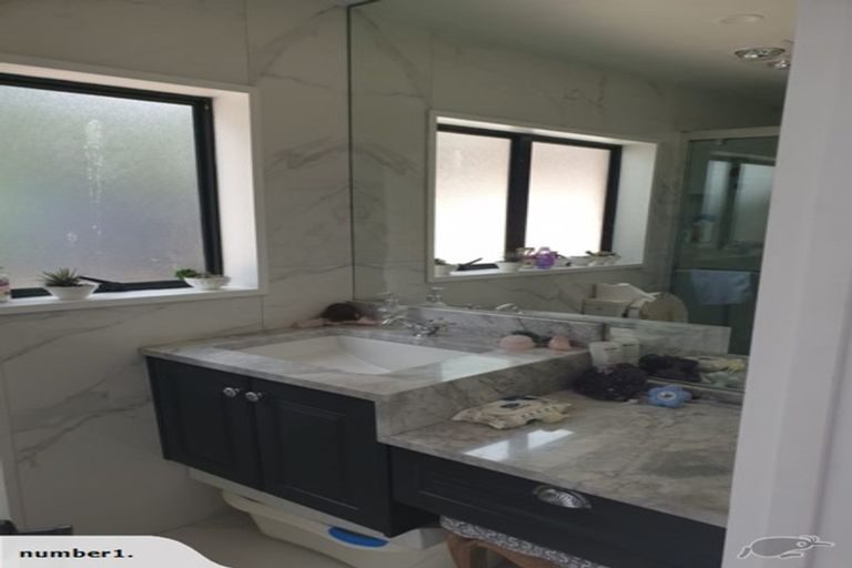 Photo of property in 16 Meynell Court, Glen Eden, Auckland, 0602