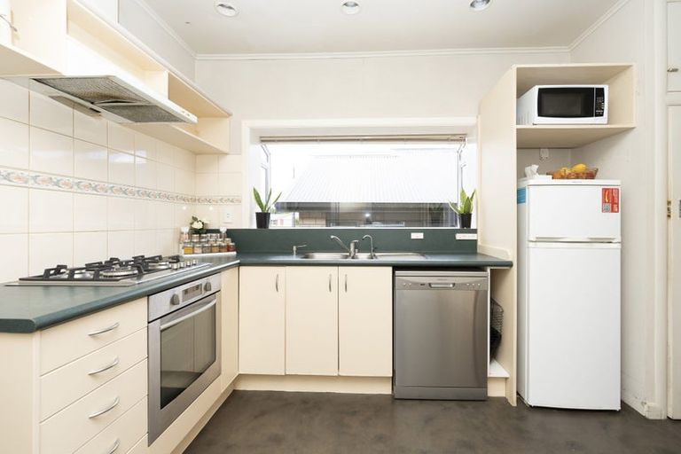 Photo of property in 11 Forest Lake Road, Forest Lake, Hamilton, 3200