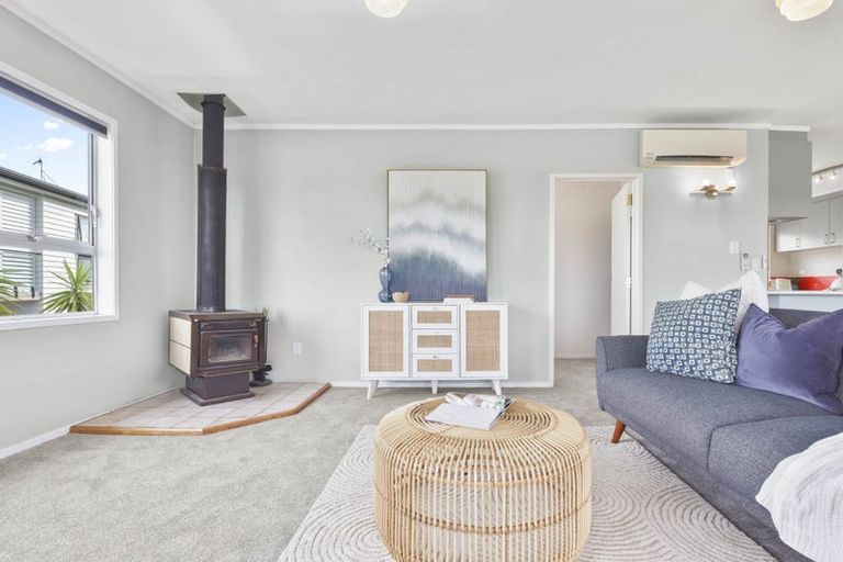 Photo of property in 9 Everard Avenue, Army Bay, Whangaparaoa, 0930