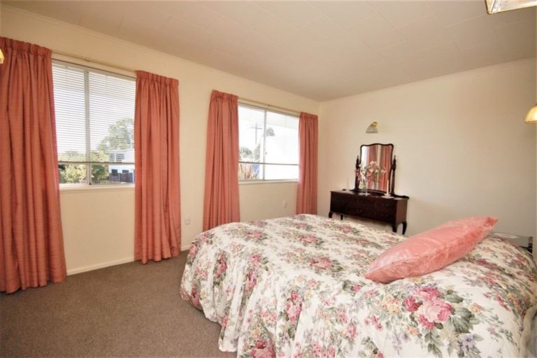 Photo of property in 51 Rokino Road, Hilltop, Taupo, 3330