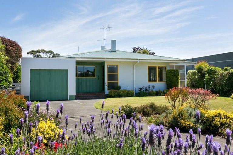 Photo of property in 28 Georges Drive, Napier South, Napier, 4110