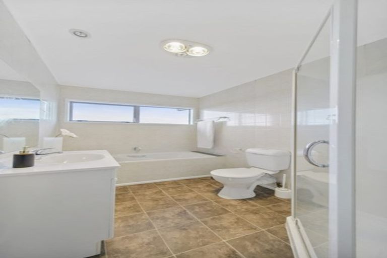 Photo of property in 16 Judkins Crescent, Cockle Bay, Auckland, 2014